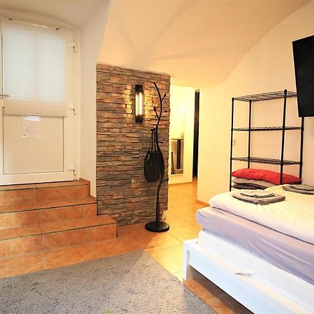 Xxx Fully Equipped Apartment Near Main Station! Wurzburg Exterior photo